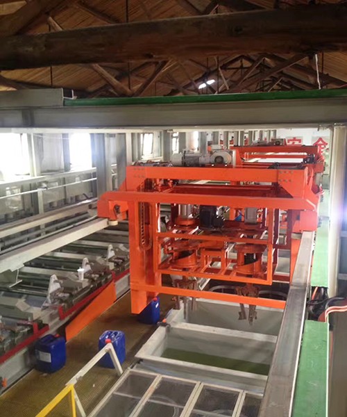 機(jī)械手生產(chǎn)線